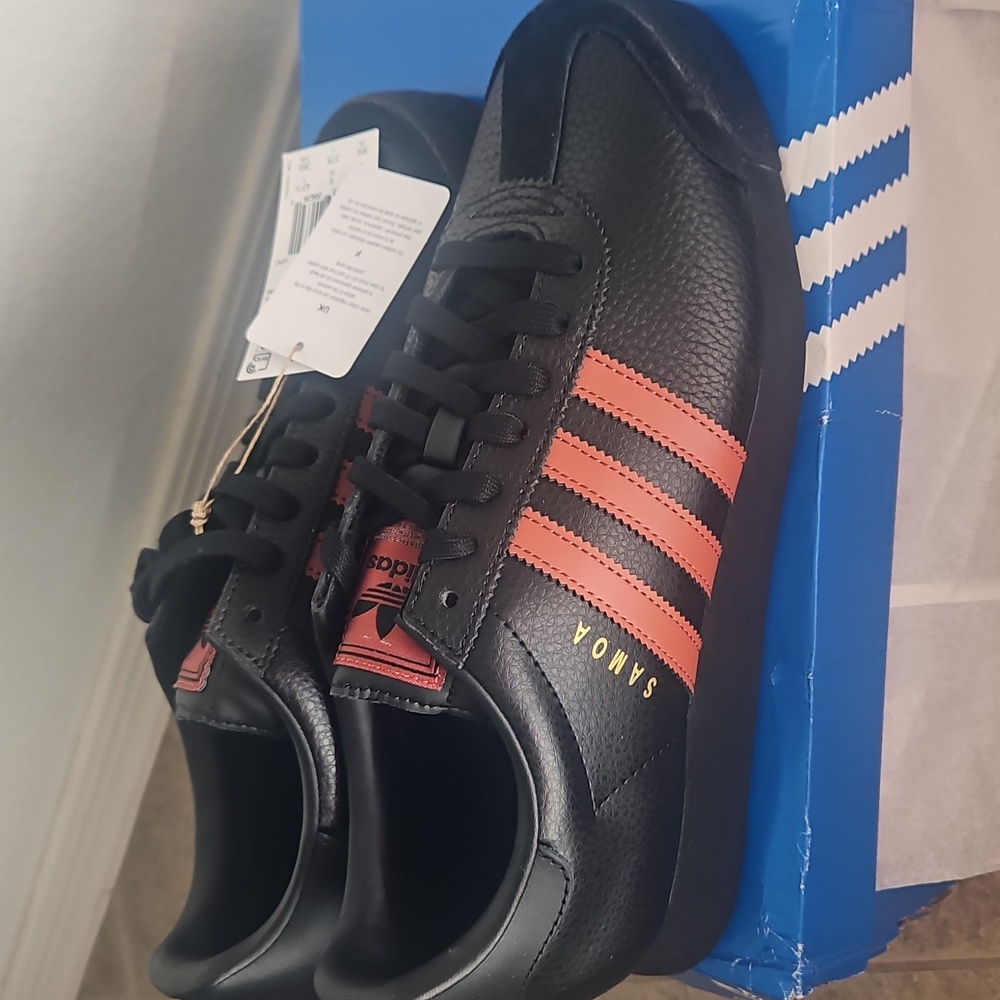 Adidas Original Samoa Size 9.5 NEW JQ0046